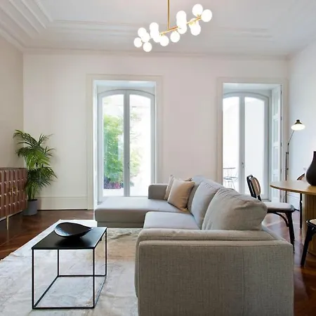 Boutique Rentals- The Clerigos W/ Patio Apartament *