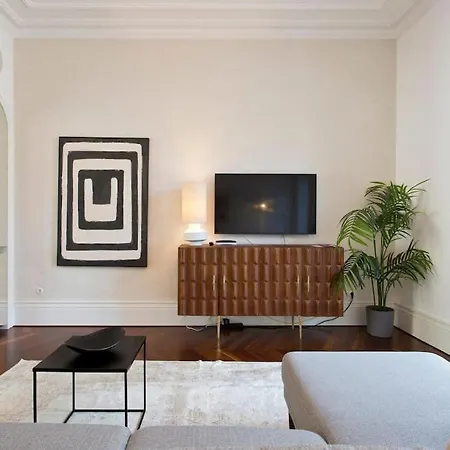 Boutique Rentals- The Clerigos W/ Patio Apartment Porto