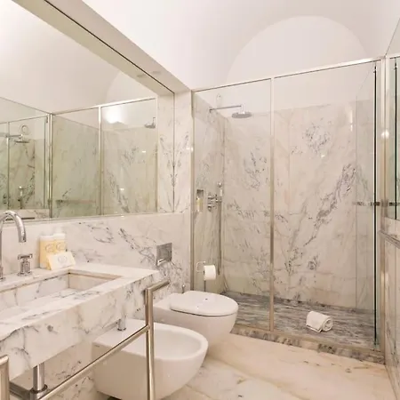 Apartment Boutique Rentals- The Clerigos W/ Patio *